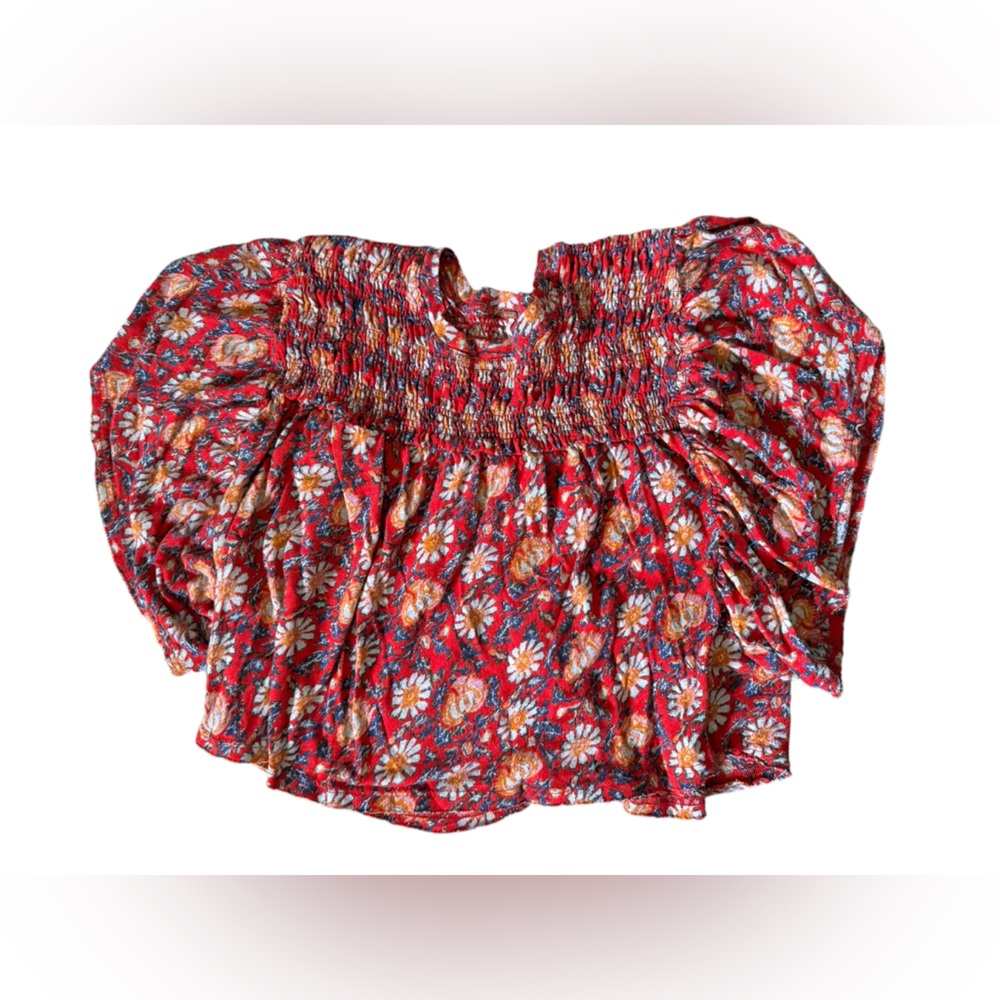 VGUC Free People “ruffled up” top